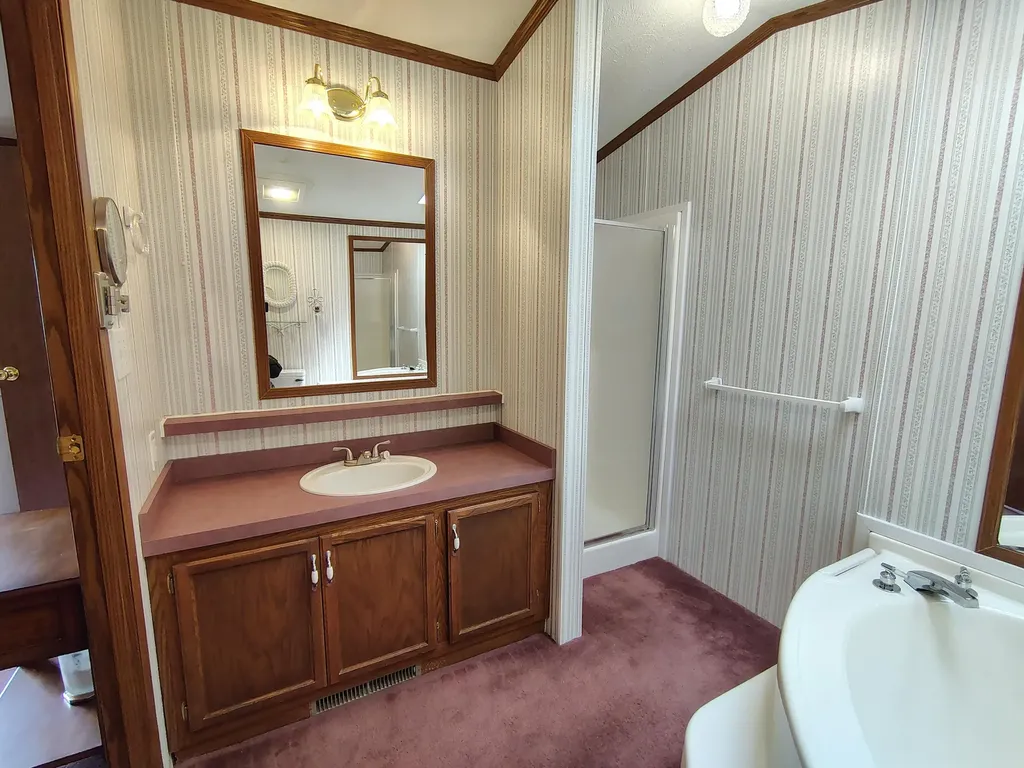 52 Hodsdon Lane Jefferson ME 04348