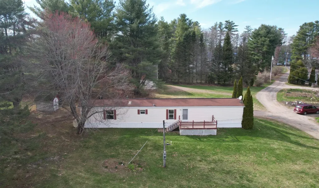 52 Hodsdon Lane Jefferson ME 04348