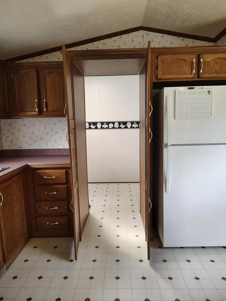 52 Hodsdon Lane Jefferson ME 04348