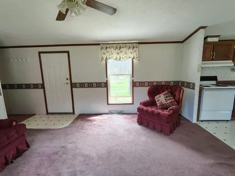 52 Hodsdon Lane Jefferson ME 04348