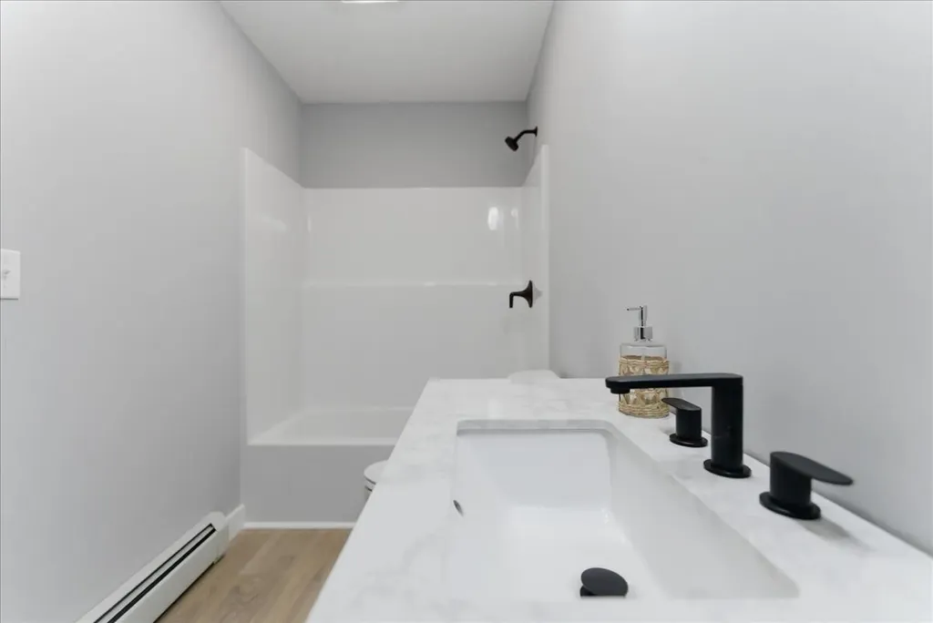 10 Meadow Lane Oxford ME 04270