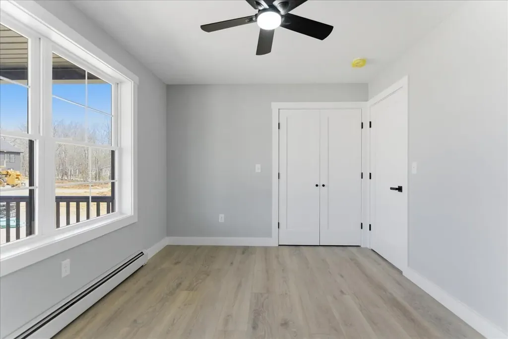 10 Meadow Lane Oxford ME 04270