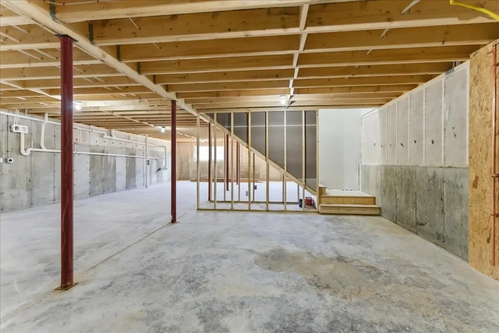 10 Meadow Lane Oxford ME 04270