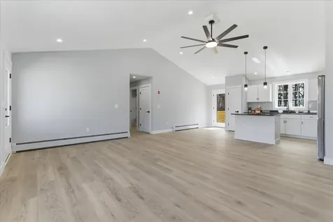 10 Meadow Lane Oxford ME 04270