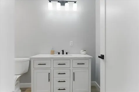 10 Meadow Lane Oxford ME 04270