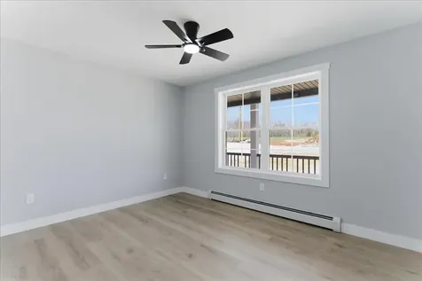 10 Meadow Lane Oxford ME 04270