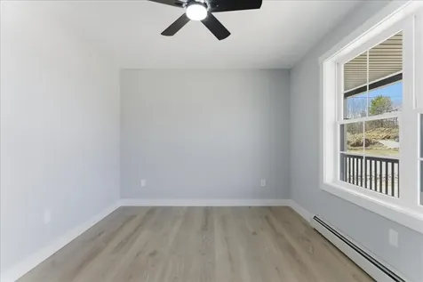 10 Meadow Lane Oxford ME 04270