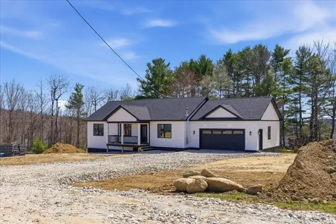10 Meadow Lane Oxford ME 04270