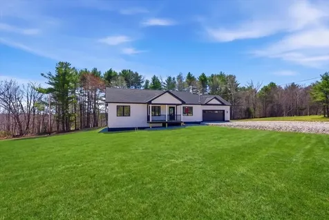 10 Meadow Lane Oxford ME 04270