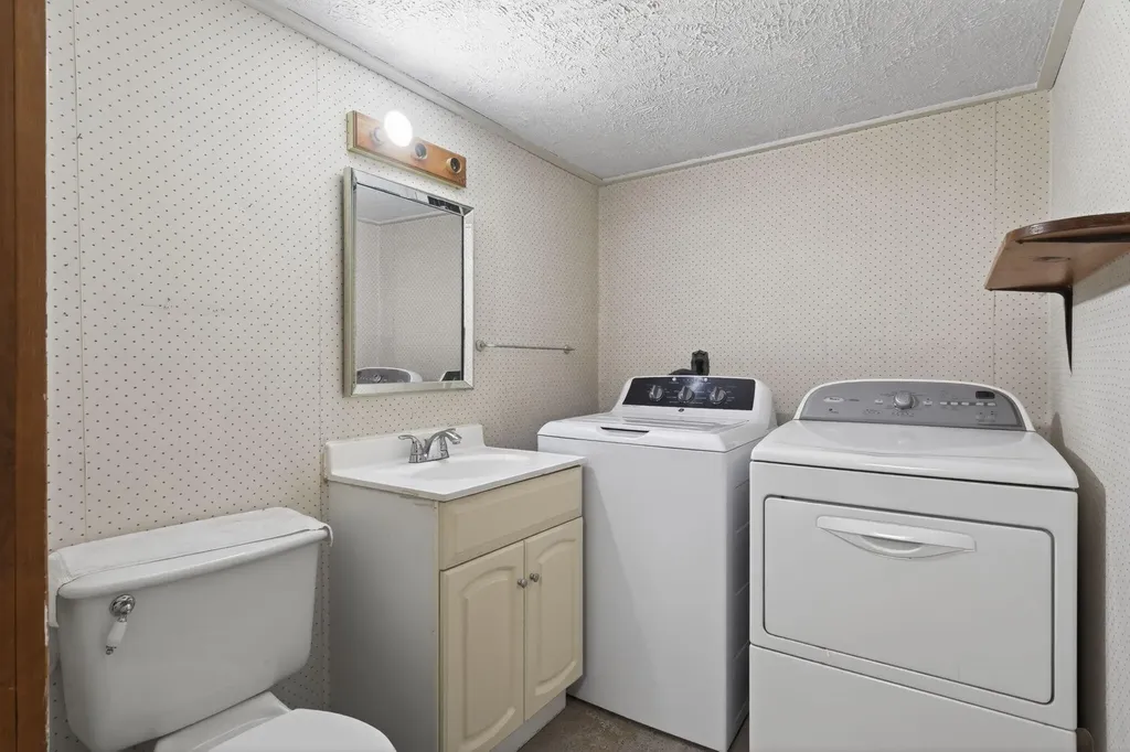 114 Stanley Road Sanford ME 04083