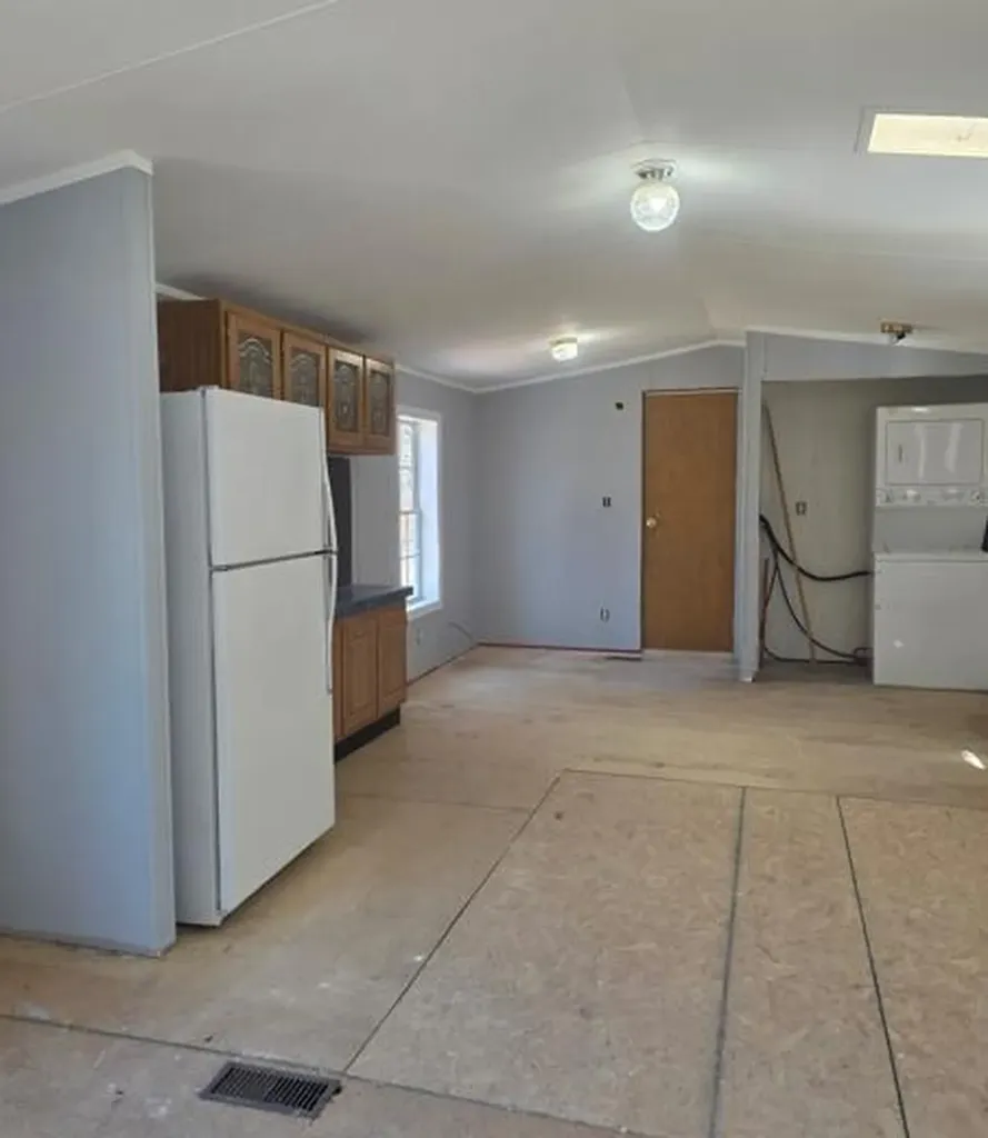 62 Squire Court Winthrop ME 04364