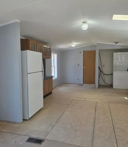 62 Squire Court Winthrop ME 04364