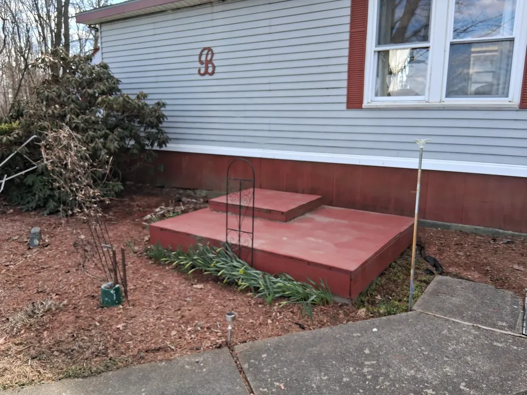 656 River Road Benton ME 04901