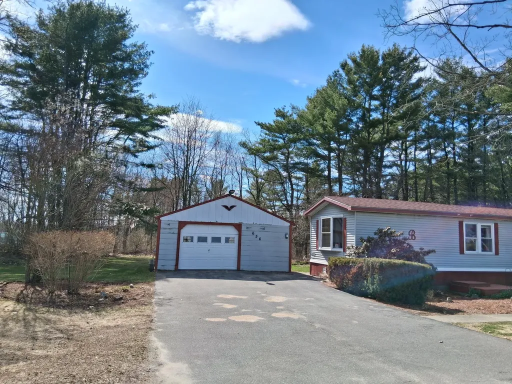 656 River Road Benton ME 04901