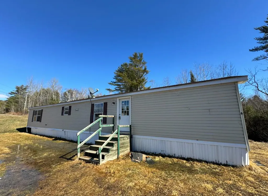 6 Northeast Way Windsor ME 04363