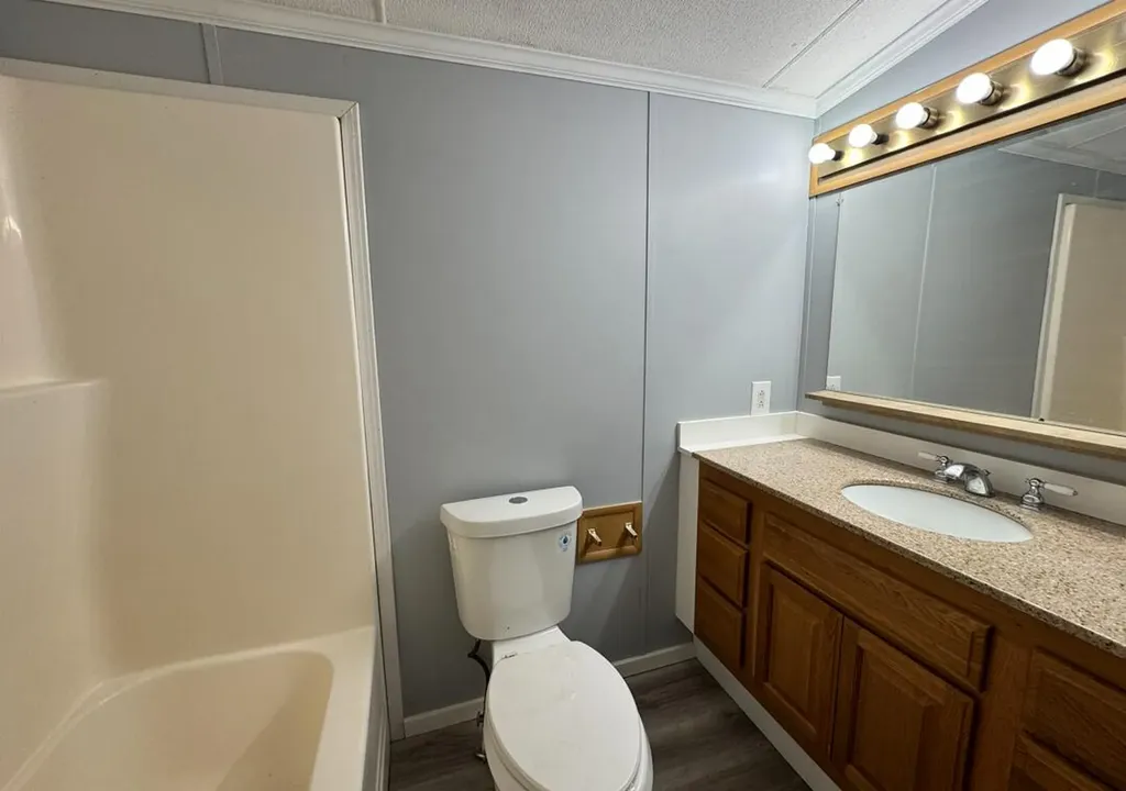 6 Northeast Way Windsor ME 04363