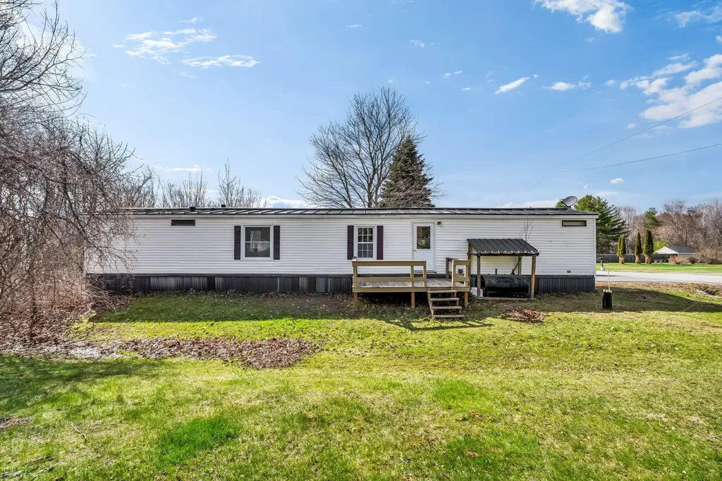 51 Pooler Avenue Skowhegan ME 04976
