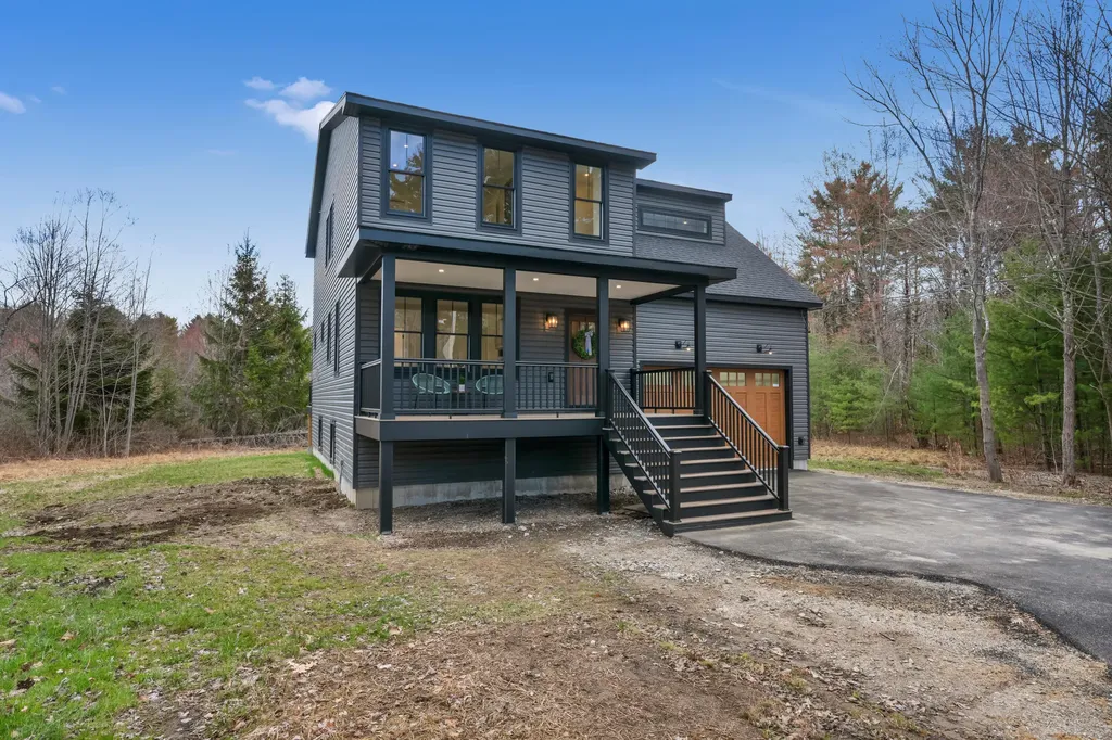 43 Middle Road Falmouth ME 04105