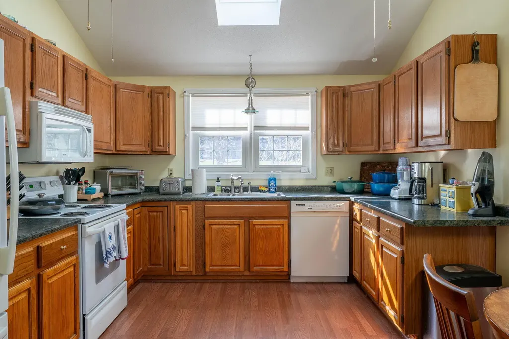 15 Meadow Drive North Berwick ME 03906