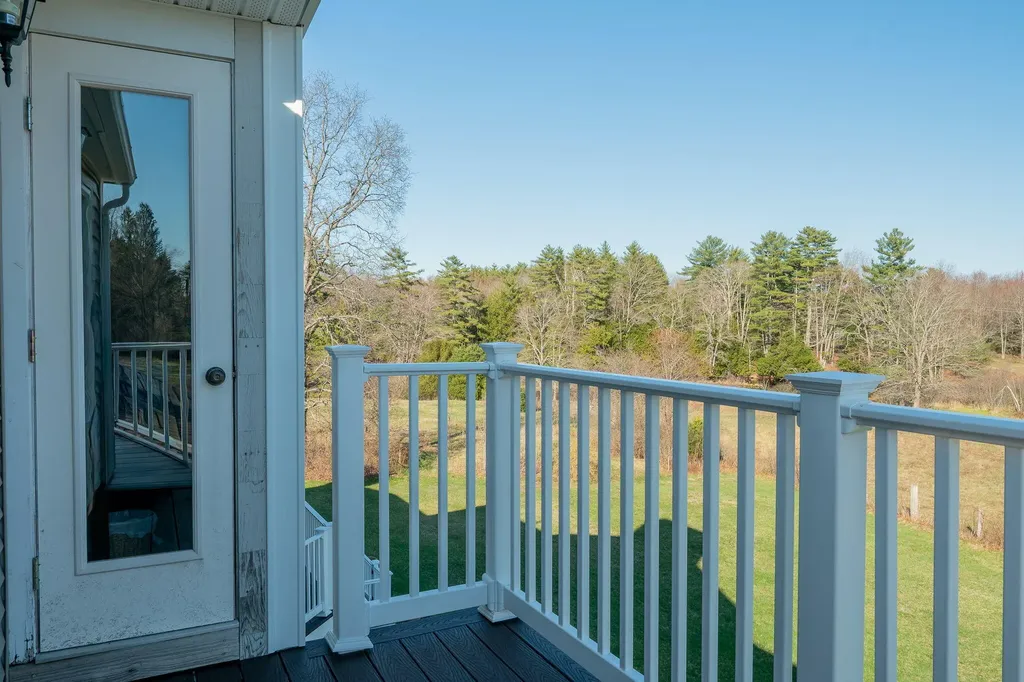 15 Meadow Drive North Berwick ME 03906