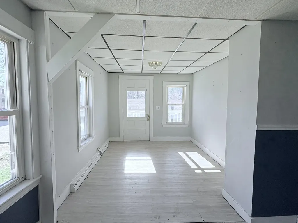 5 Ralph Avenue Lewiston ME 04240