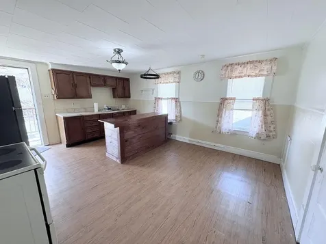 5 Ralph Avenue Lewiston ME 04240