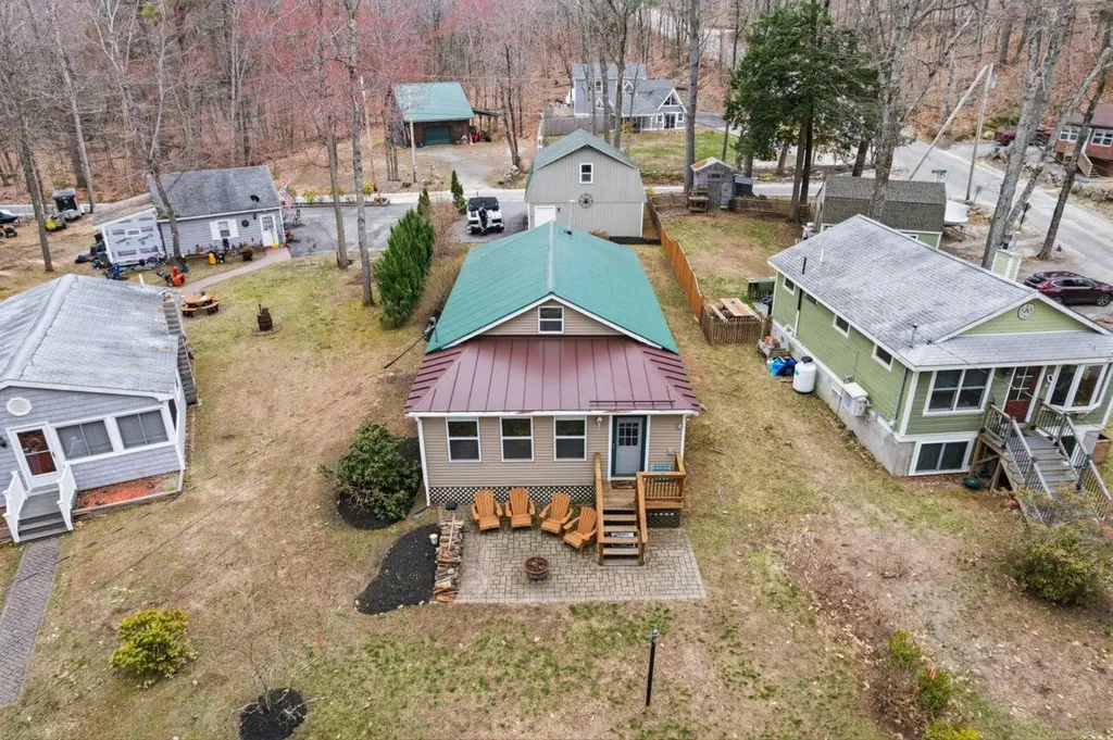 17 Qualey Road Gray ME 04039