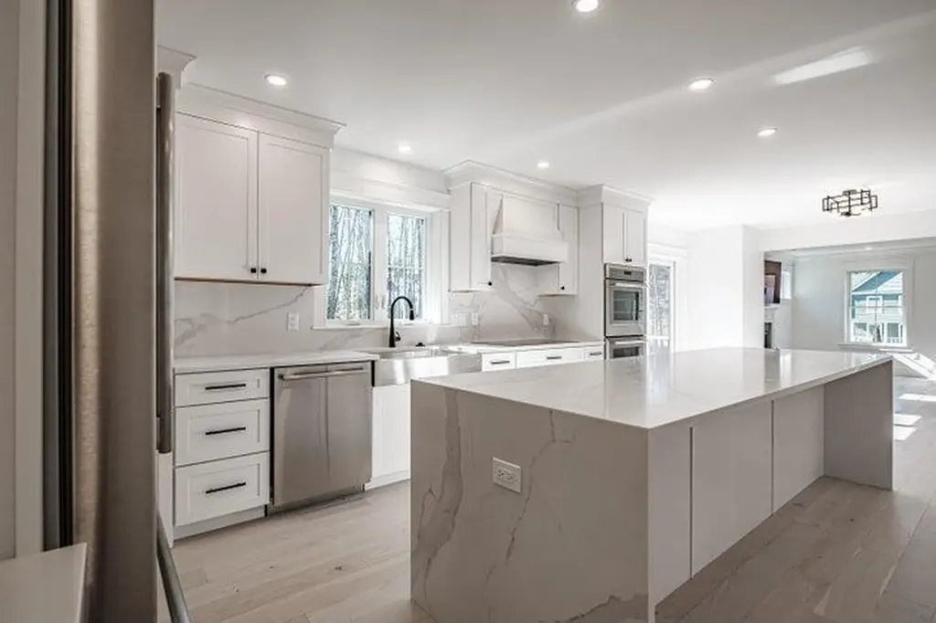 19 Elmwood Avenue Scarborough ME 04074