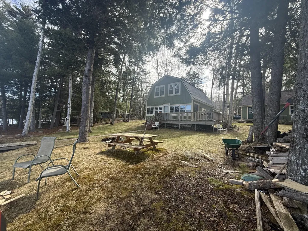 64 Ludden Lane Lincoln ME 04457