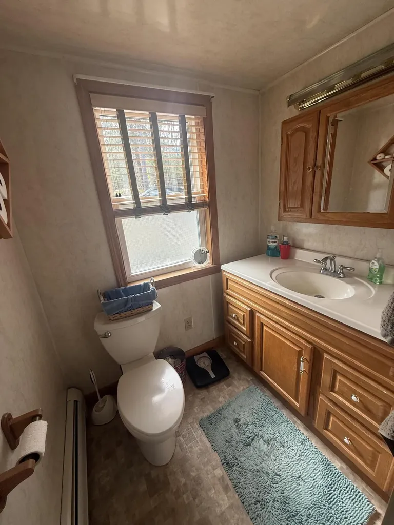 64 Ludden Lane Lincoln ME 04457
