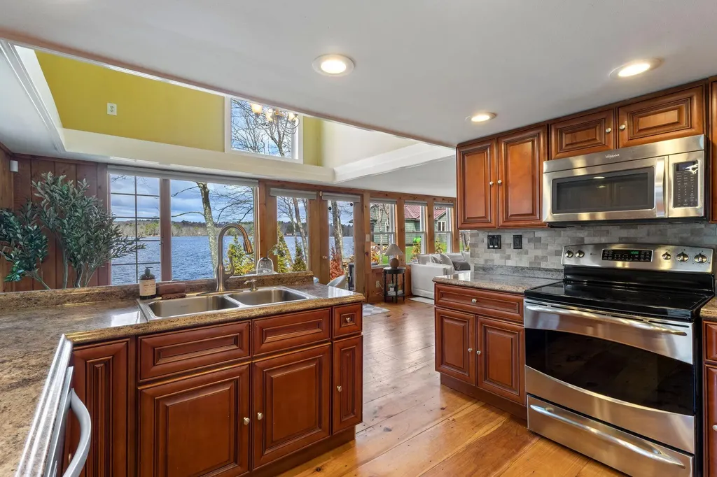 20 Spring Cove Lane Gardiner ME 04345