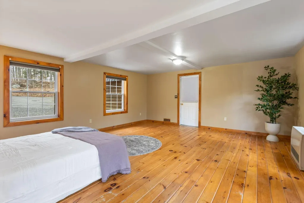 20 Spring Cove Lane Gardiner ME 04345