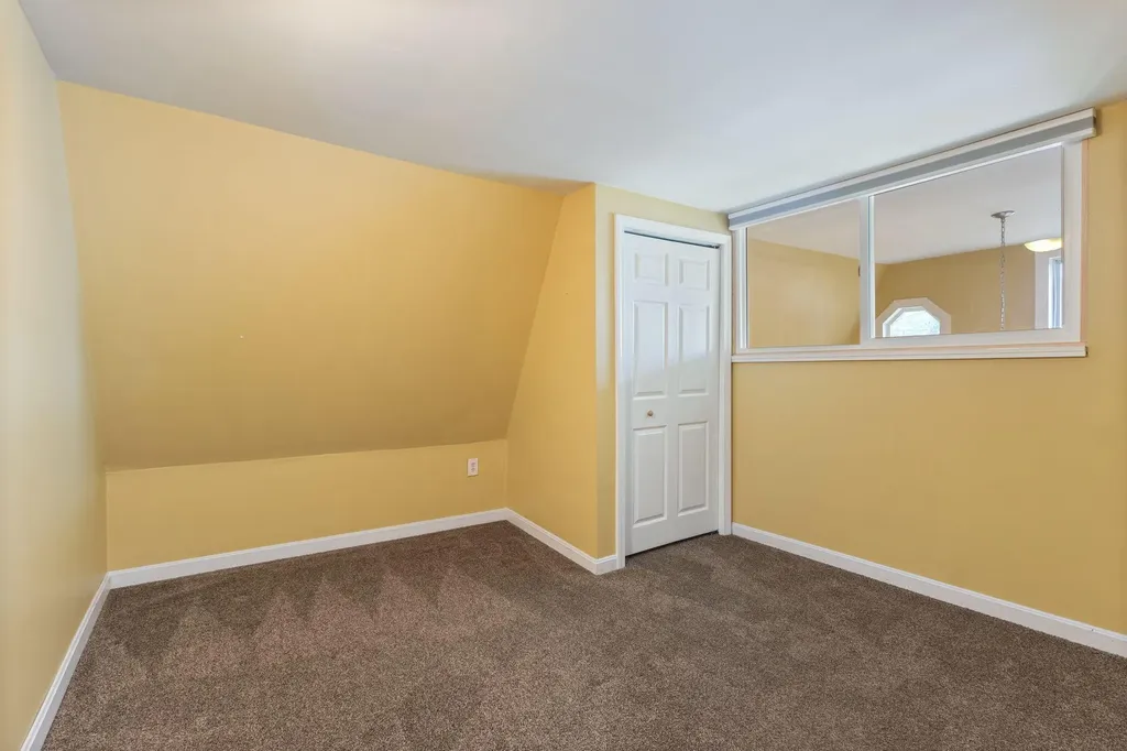 20 Spring Cove Lane Gardiner ME 04345