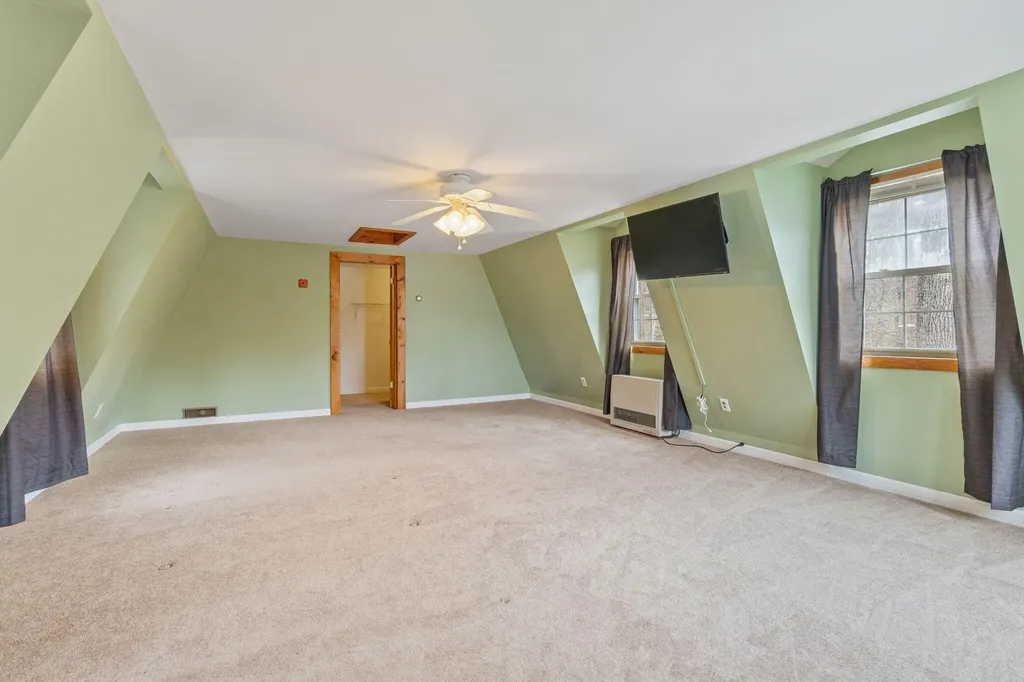 20 Spring Cove Lane Gardiner ME 04345