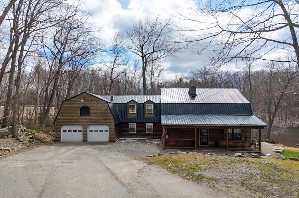 20 Spring Cove Lane Gardiner ME 04345