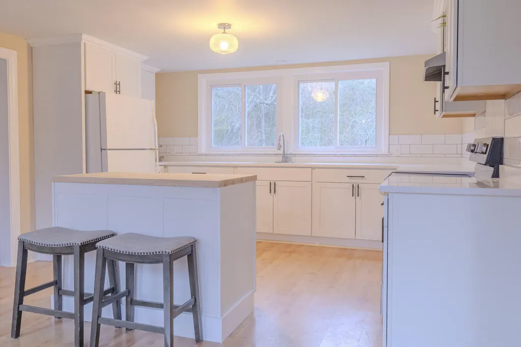 117 Blackstrap Road Falmouth ME 04105