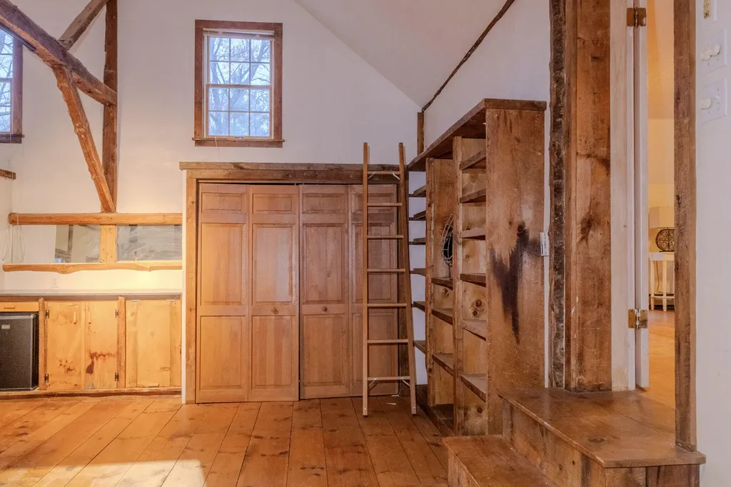 117 Blackstrap Road Falmouth ME 04105