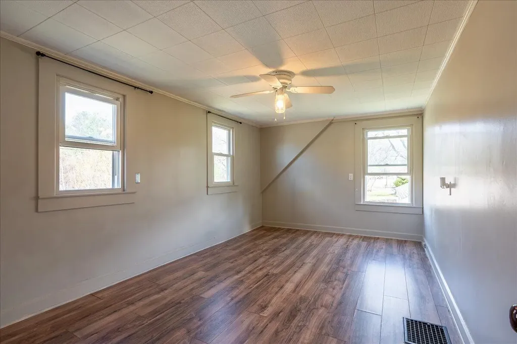 130-132 Center Street Nobleboro ME 04555