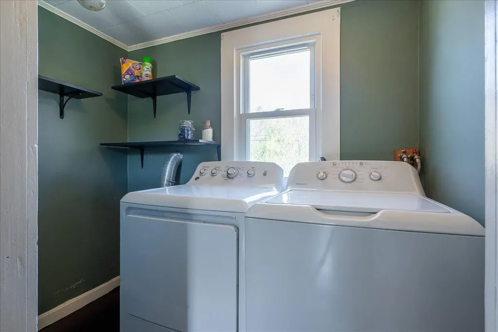 130-132 Center Street Nobleboro ME 04555