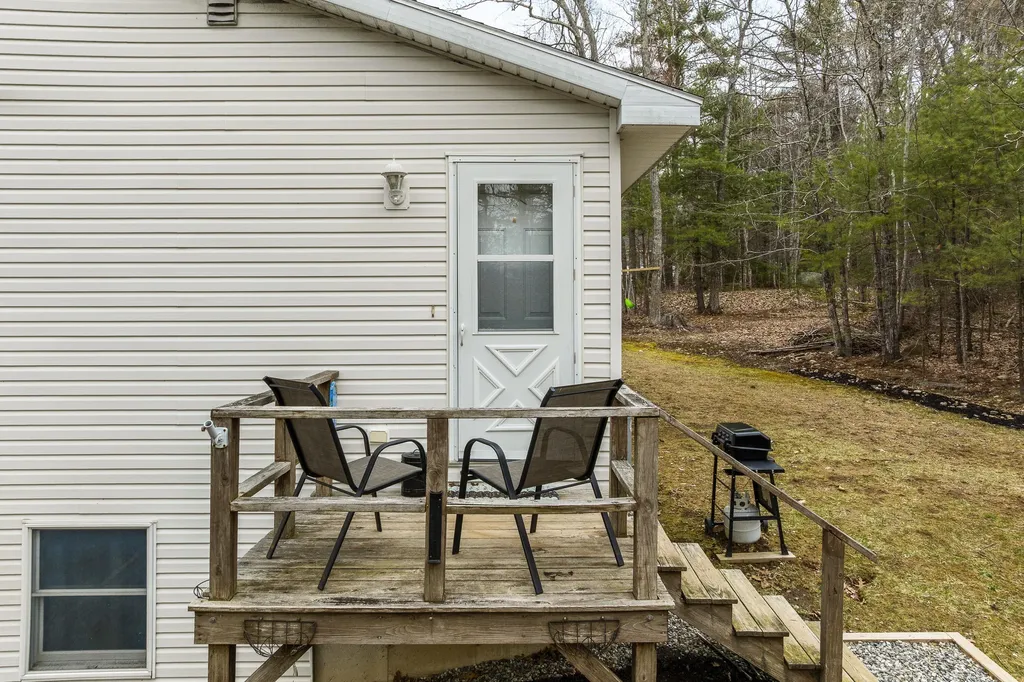 116 Evergreen Estates Road Nobleboro ME 04555