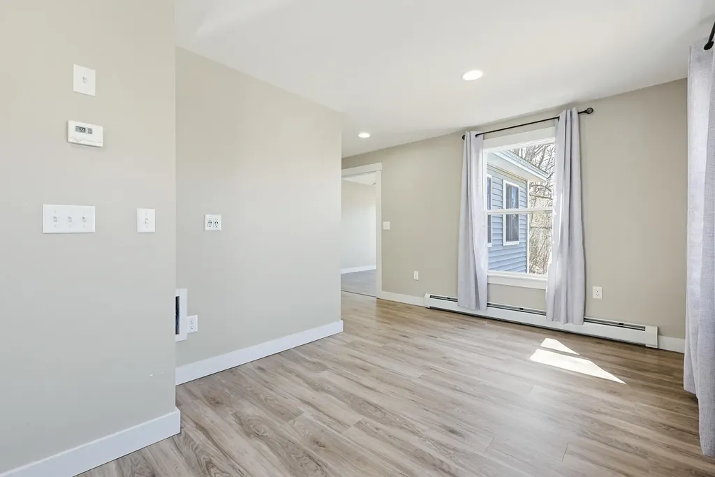 8 Grand Street Augusta ME 04330