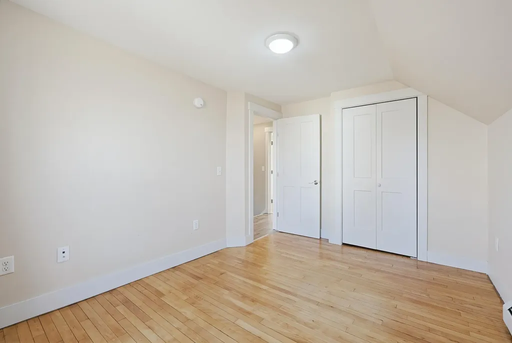 8 Grand Street Augusta ME 04330