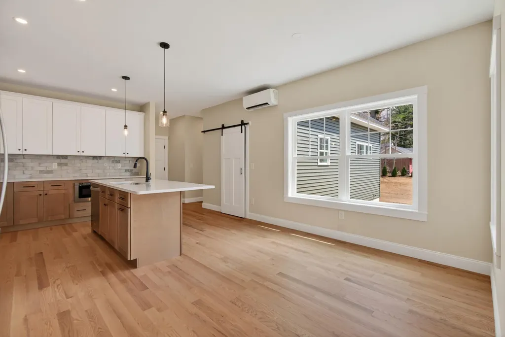 29 Forest Glenn Lane Topsham ME 04086