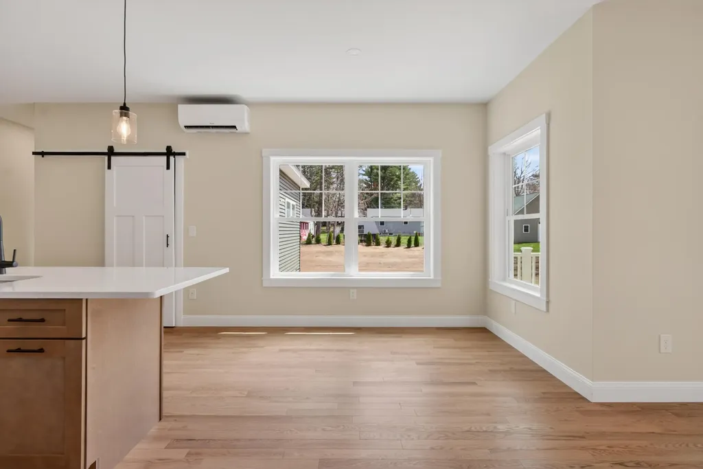 29 Forest Glenn Lane Topsham ME 04086