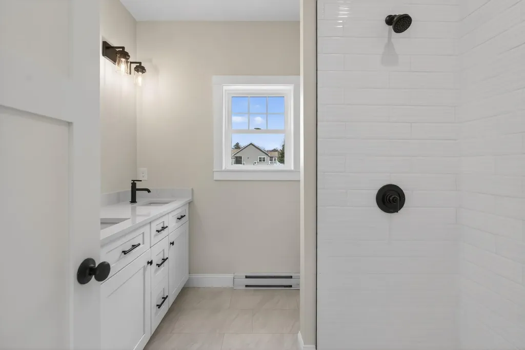 29 Forest Glenn Lane Topsham ME 04086