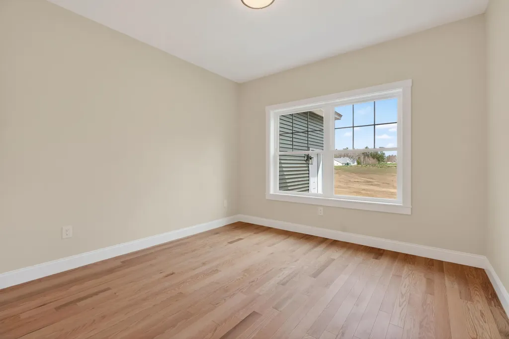 29 Forest Glenn Lane Topsham ME 04086