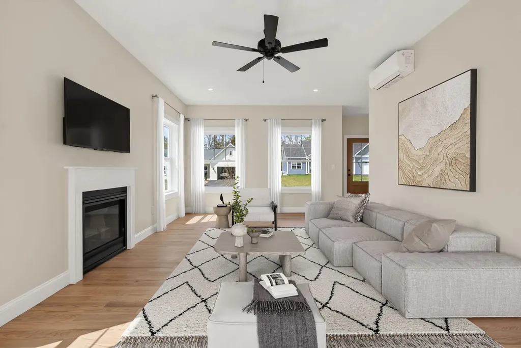 29 Forest Glenn Lane Topsham ME 04086