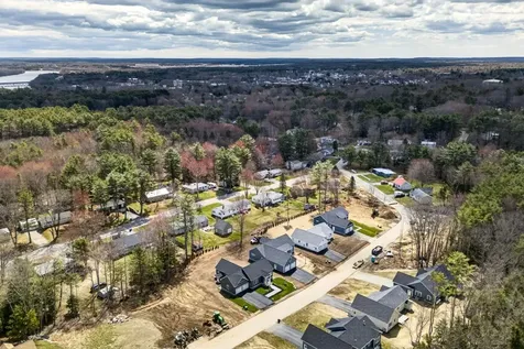29 Forest Glenn Lane Topsham ME 04086