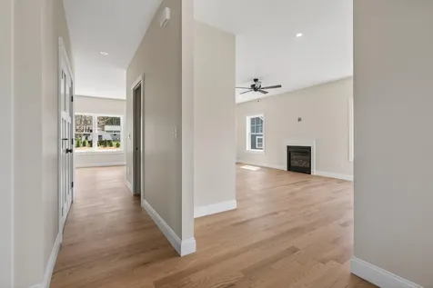 29 Forest Glenn Lane Topsham ME 04086