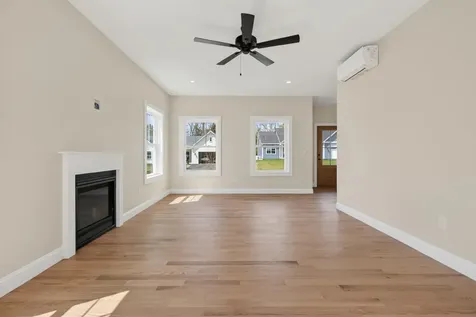29 Forest Glenn Lane Topsham ME 04086
